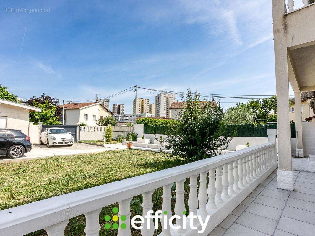 Maison à SAINT-FONS