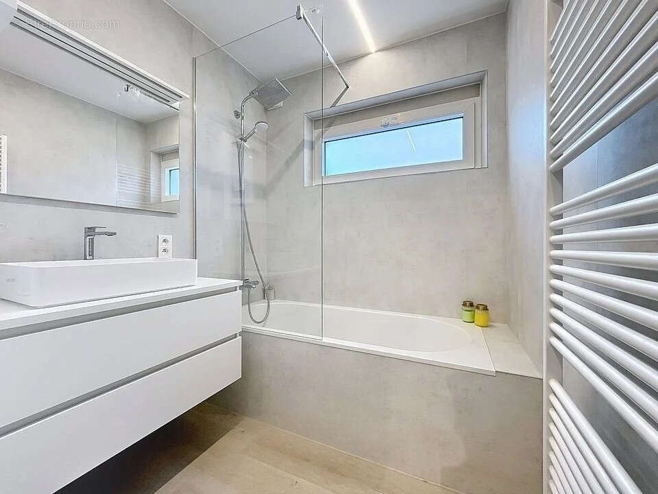 Appartement à NANTERRE