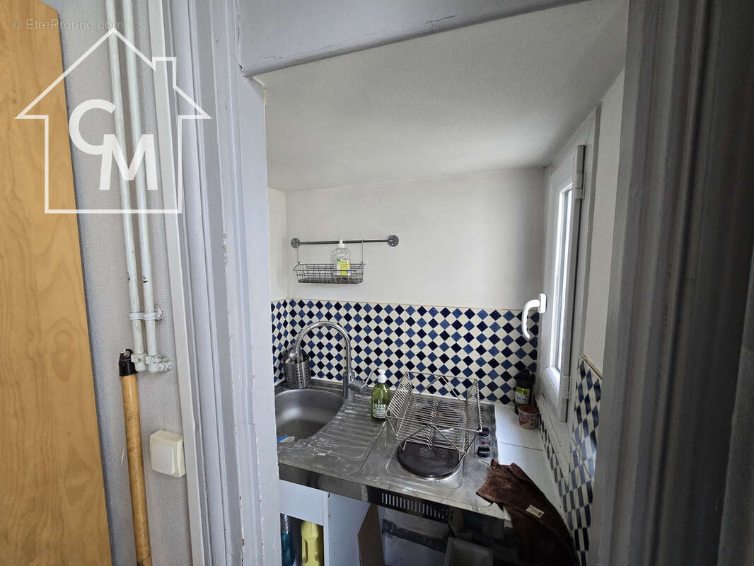 Studio 11,81 m2   Paris 17ème   Rue Legendre - photo 5