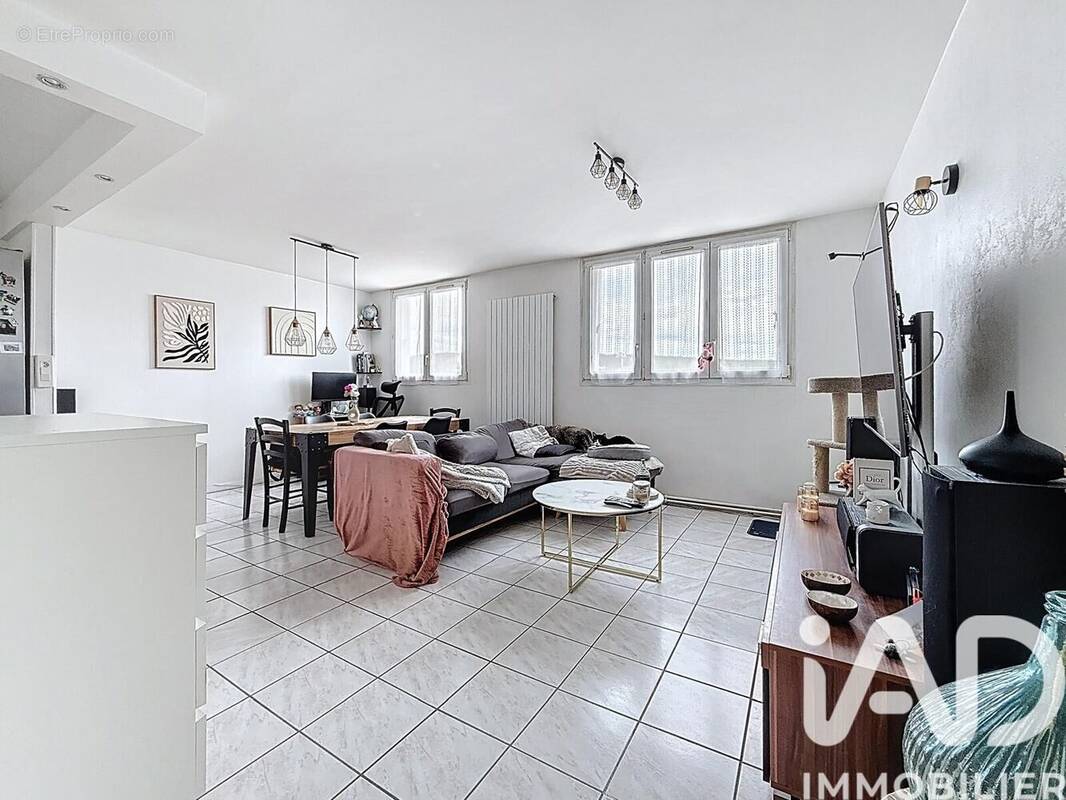 Photo 1 - Appartement à LIVRY-GARGAN