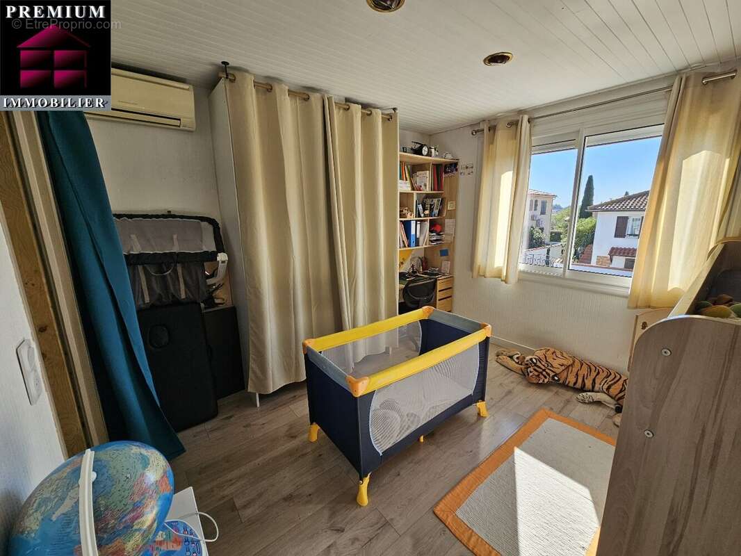 Maison à SAINT-ESTEVE