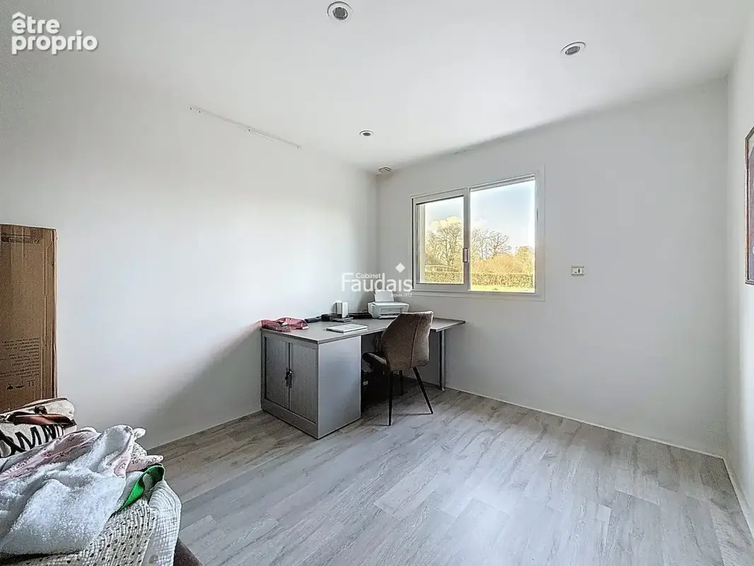 Maison 209 m² à Pont-Hebert  - photo 7