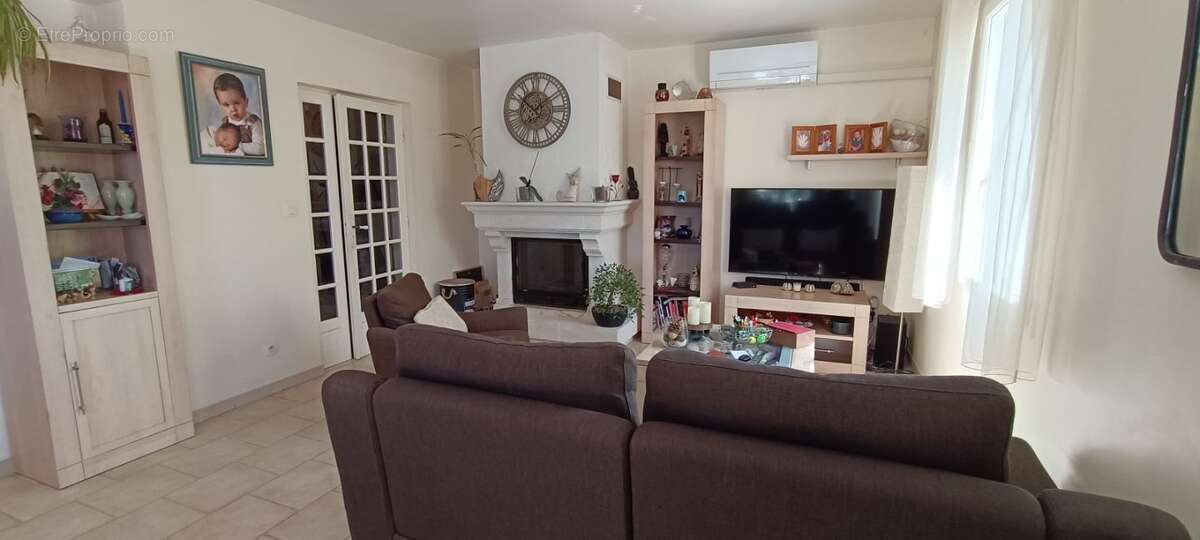 Maison à SAINT-CYR-SUR-MER