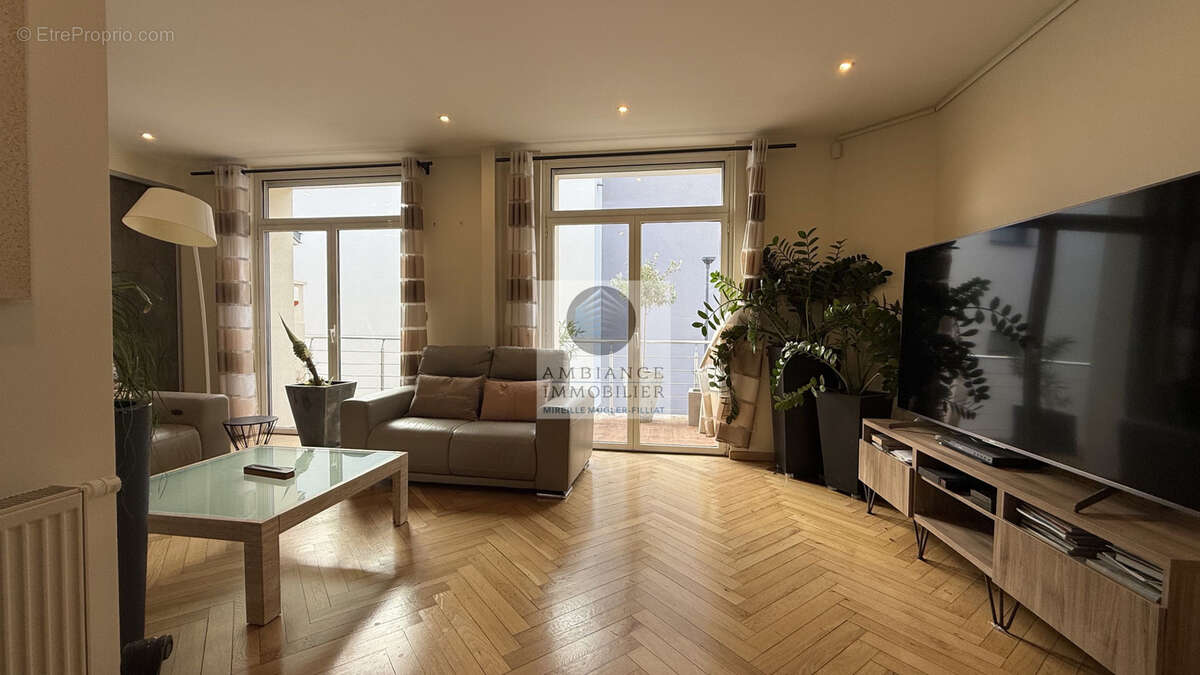 Maison de ville avec terrasse et grand garage Chateauvert - photo 25