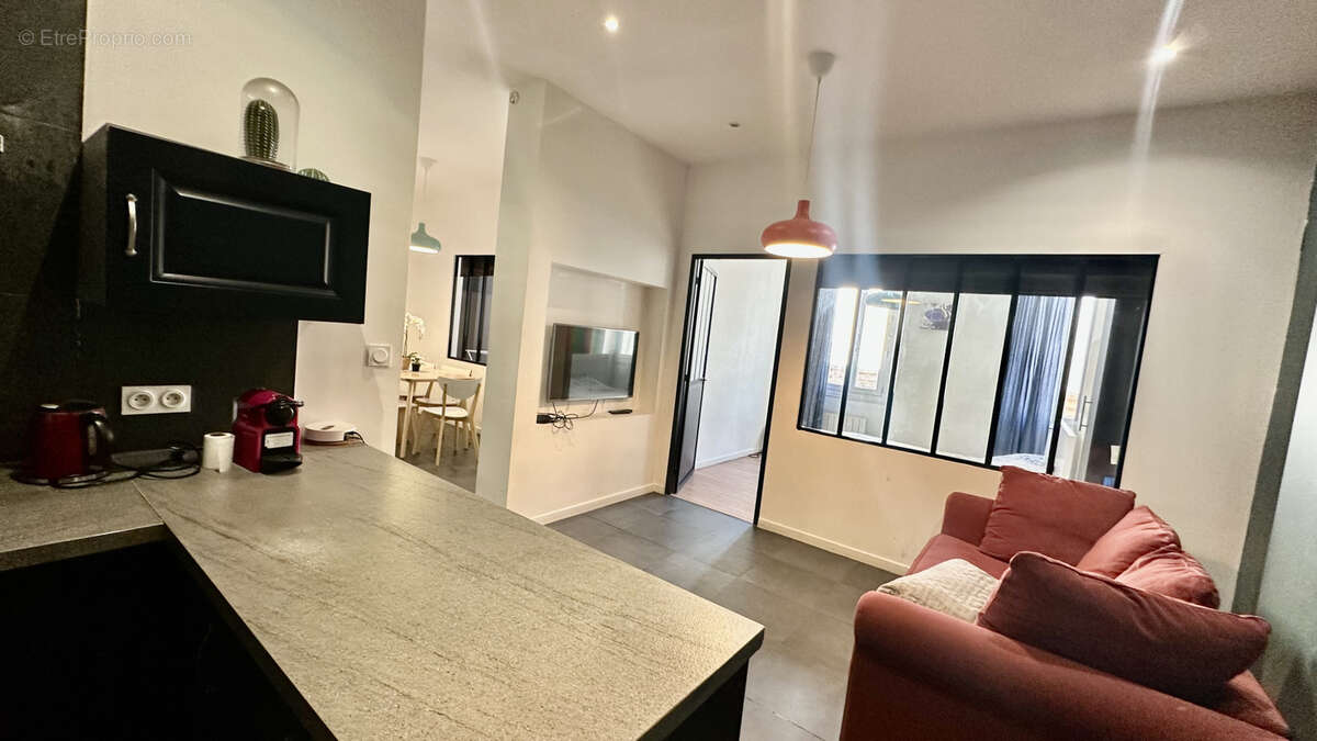 Appartement à MARSEILLE-2E