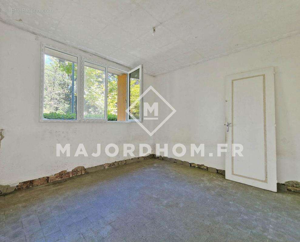 Appartement à MARSEILLE-9E