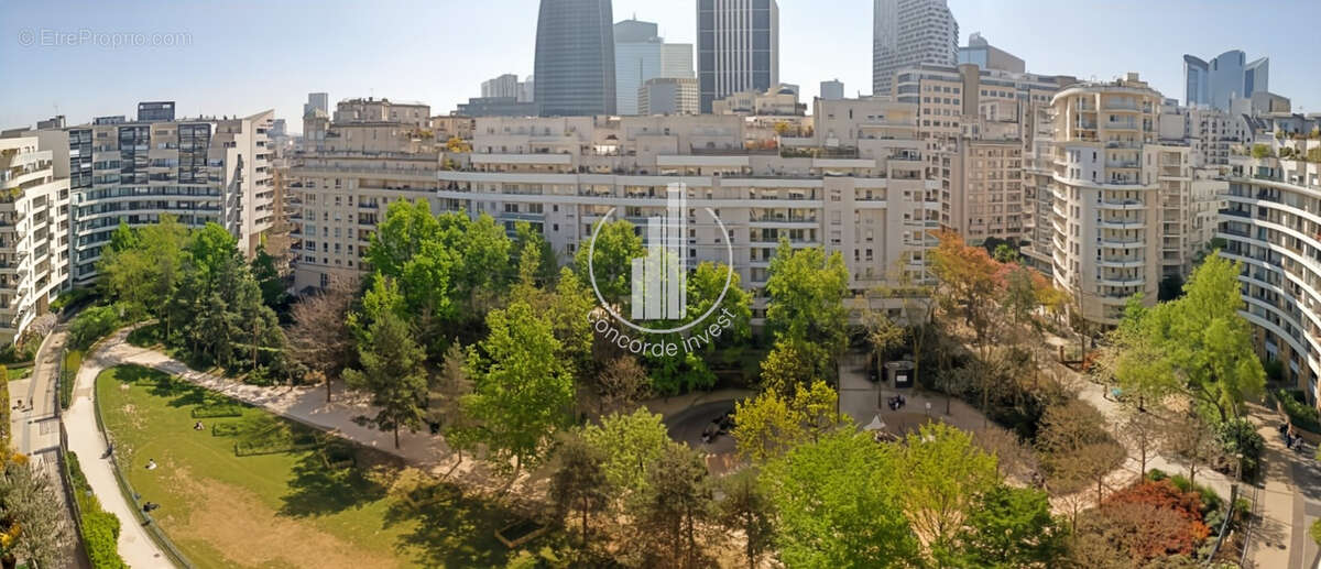 Appartement à COURBEVOIE