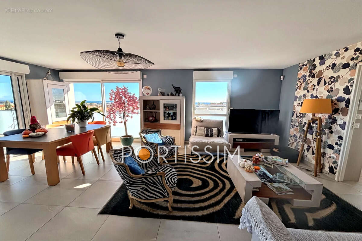 Appartement à SAINT-LAURENT-DU-VAR