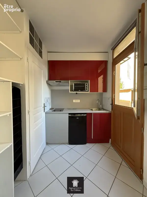 STUDIO 20m2 Calme et Clair en RdC sur cour- Proximité Gare VERSAILLES CHANTIERS - Bon Etat. - photo 4