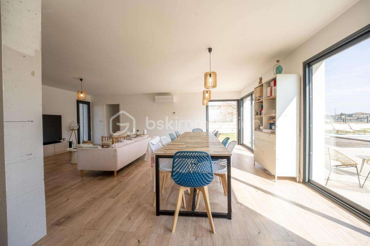 Maison à BOURGOIN-JALLIEU