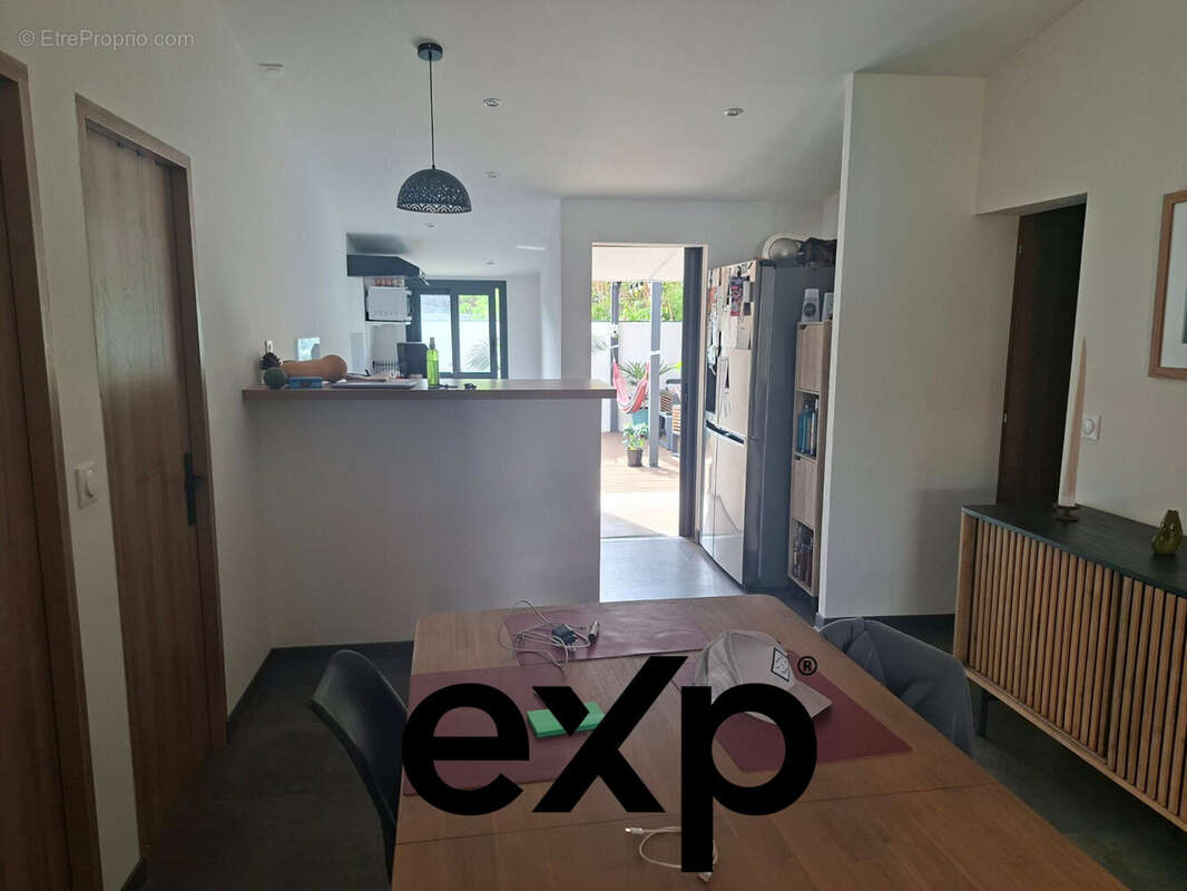 Maison 63 m² à Le Port  - photo 4