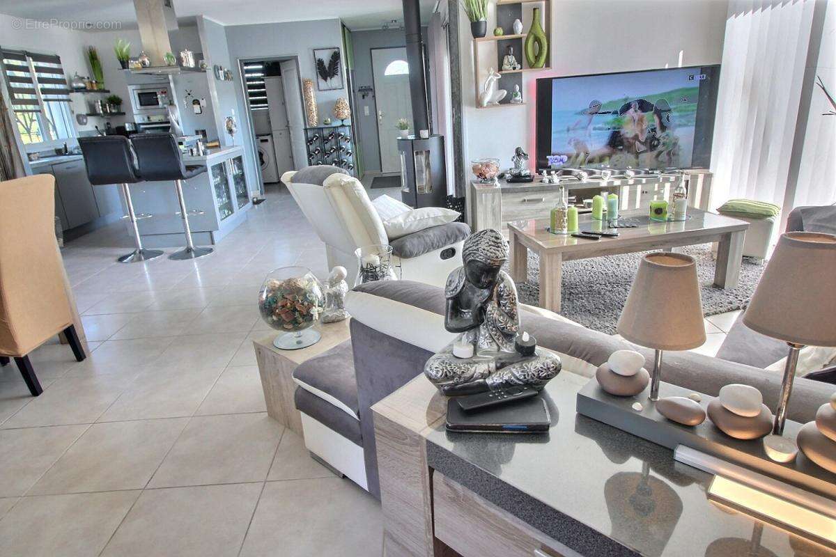 Maison à VILLEFRANCHE-DE-LONCHAT