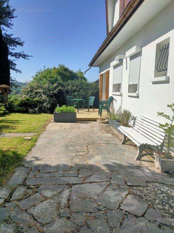 Maison 199 m² à Saint-Martin-D'ablois  - photo 3