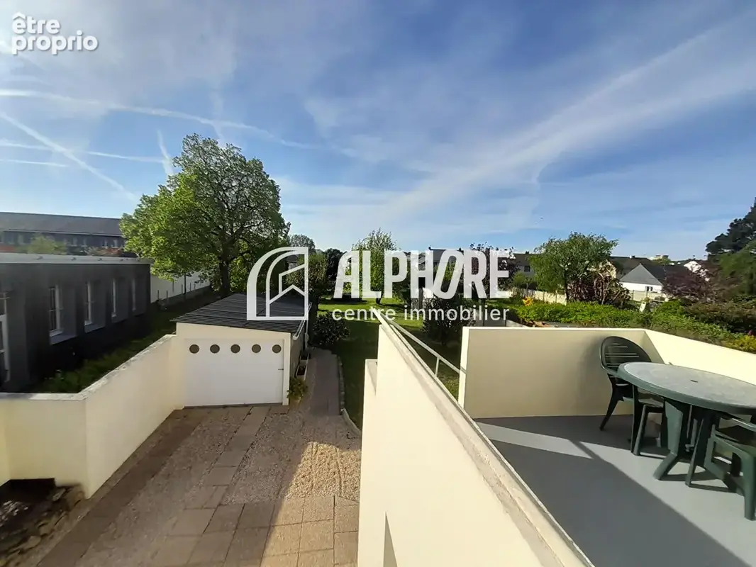 Maison composée de 2 appartements sur  879m² de terrain . (terrain  à bâtir détachable) - photo 3