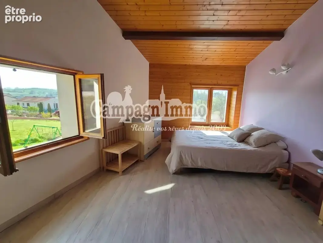 Le charme de l’ancien, l’espace d’une maison familiale et un jardin pour en profiter pleinement… - photo 7