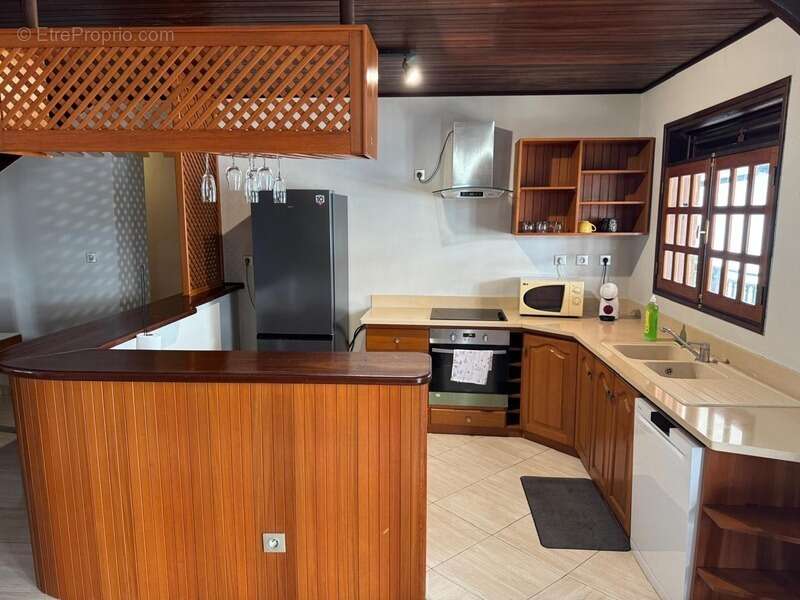 Maison à REMIRE-MONTJOLY