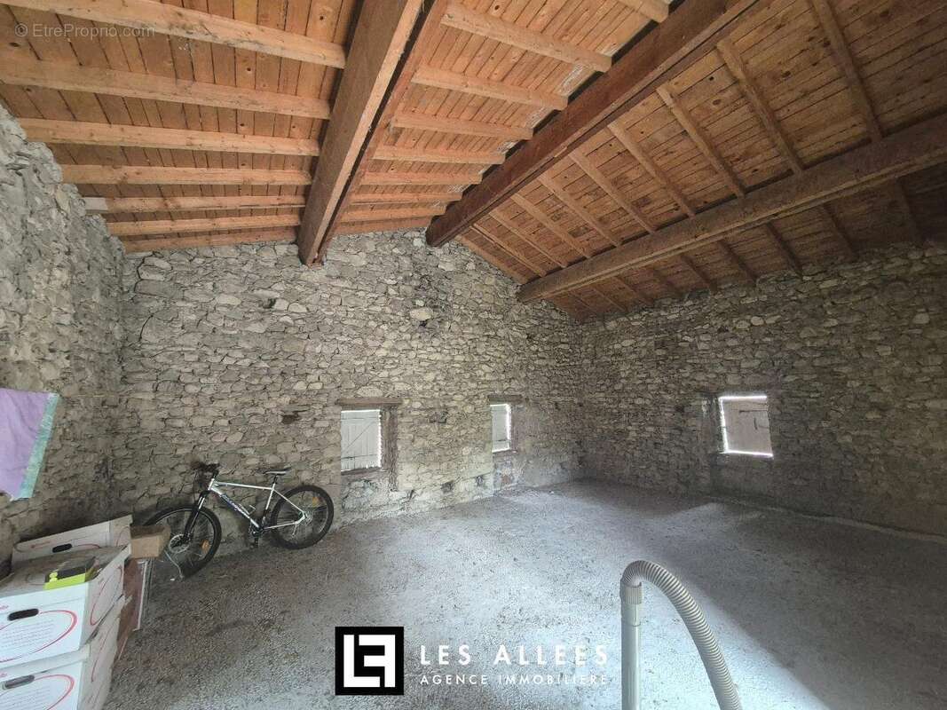 Maison 100 m² à Manas  - photo 9