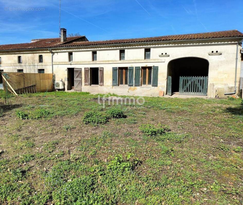 Maison à CEZAC