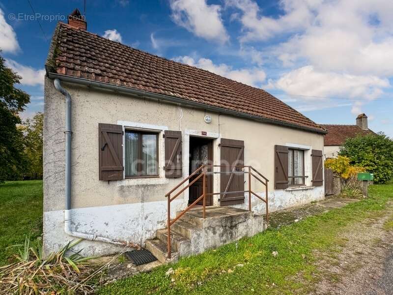 Maison à MONT-ET-MARRE