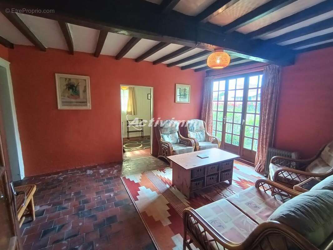 4258 30 - Maison à HESDIN