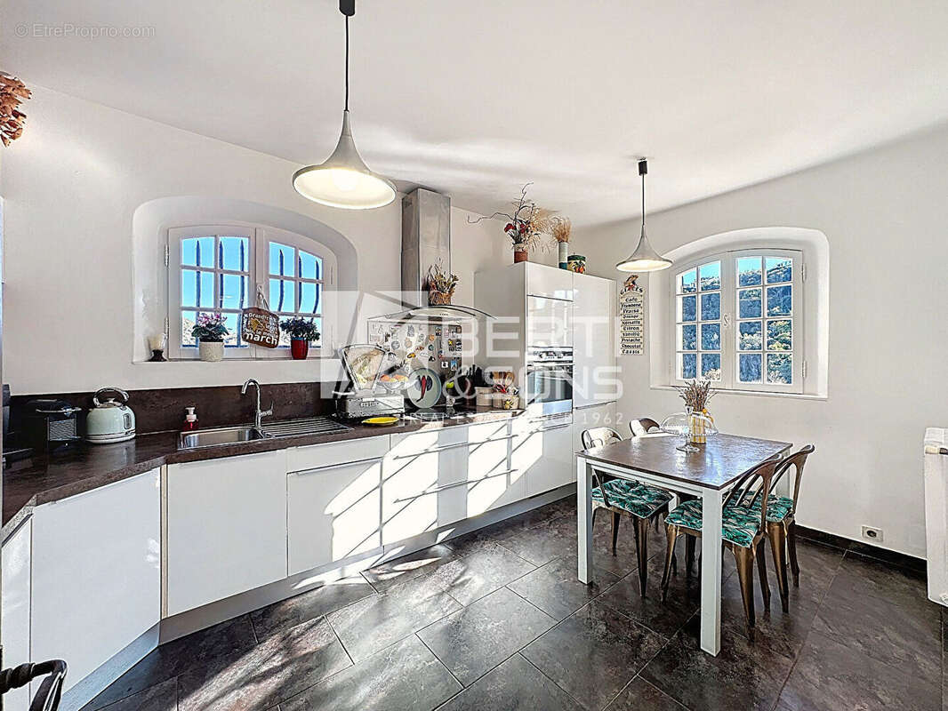 Maison à MANDELIEU-LA-NAPOULE