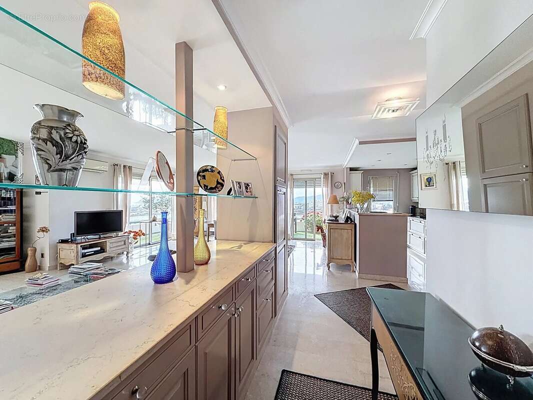 Appartement à LE CANNET