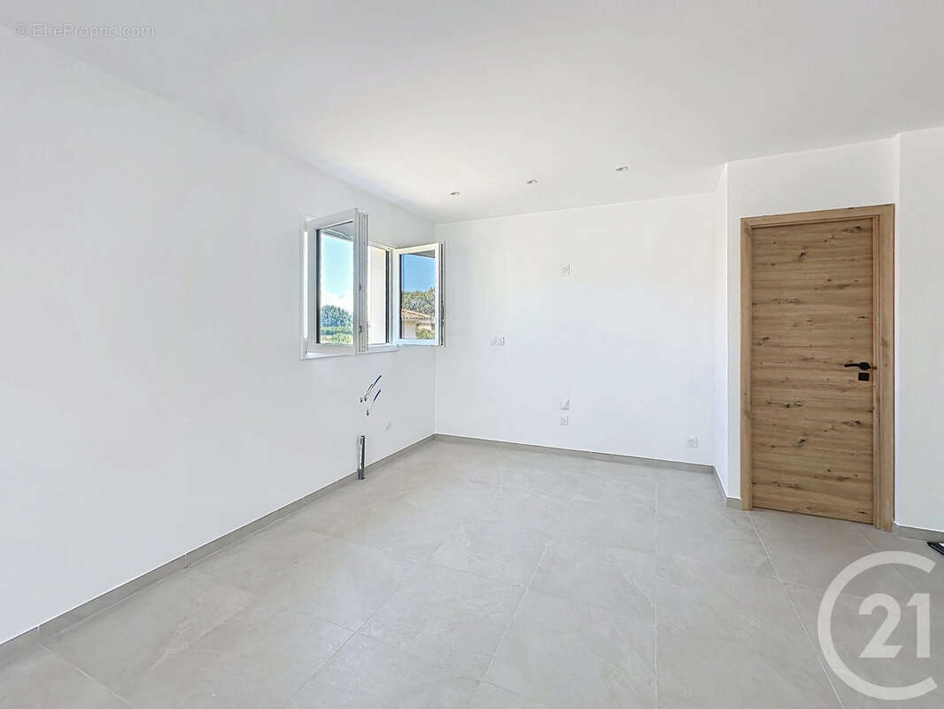 Maison 150 m² à Aleria  - photo 15