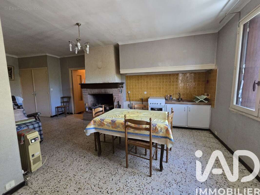 Maison 100 m² à Villeseque-Des-Corbieres  - photo 2