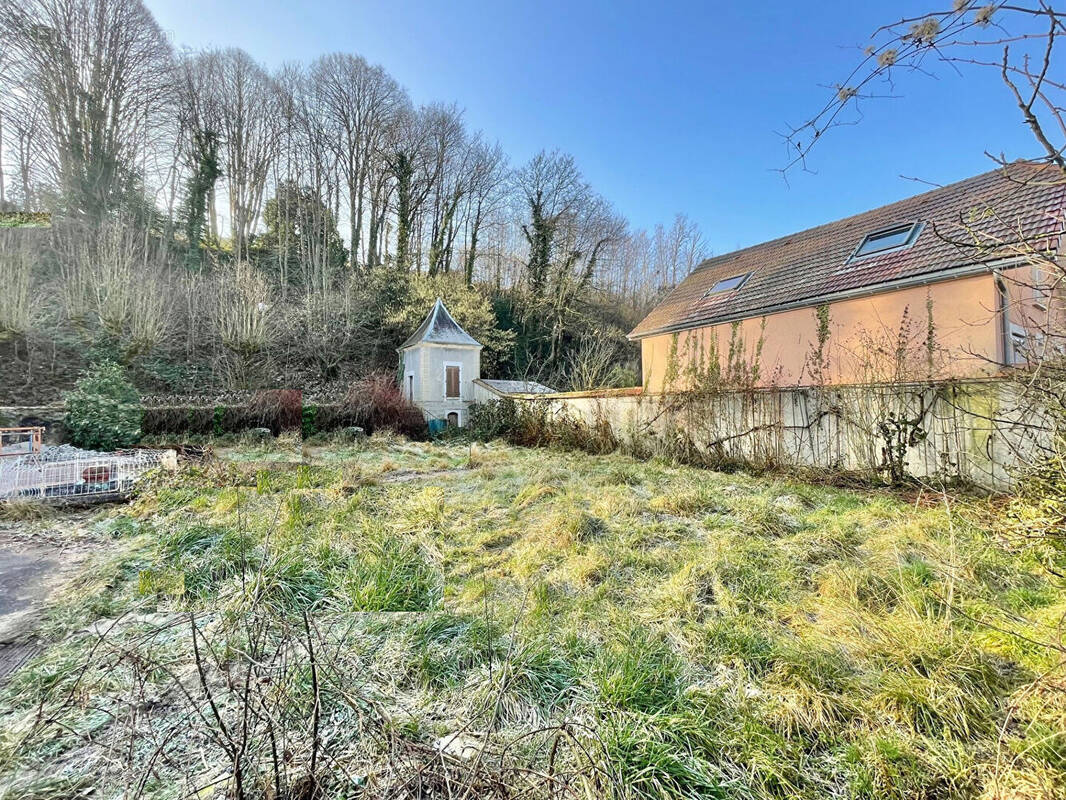 Terrain à LA TOUR-DU-PIN