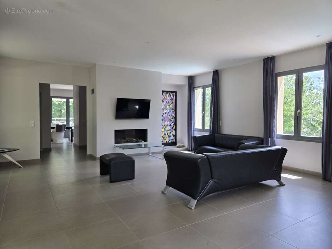 Maison 204 m² à Comps  - photo 5