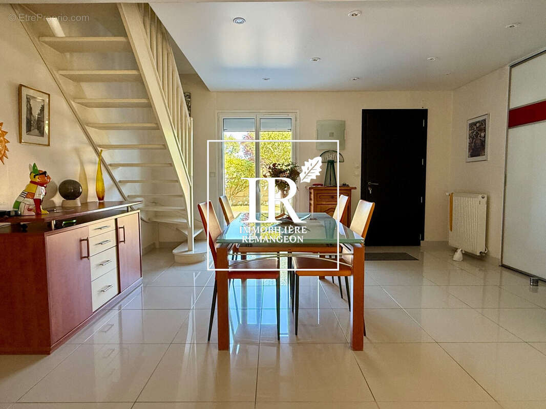 Maison 135 m² à Theillay  - photo 7