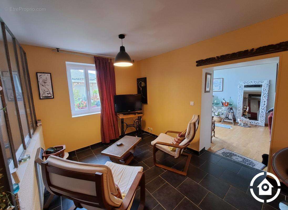 Maison en pierre - 3 chambres + appartement indépendant - 2 cha - photo 4