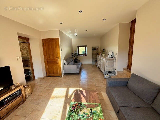 Maison à SAINT-FORGEUX