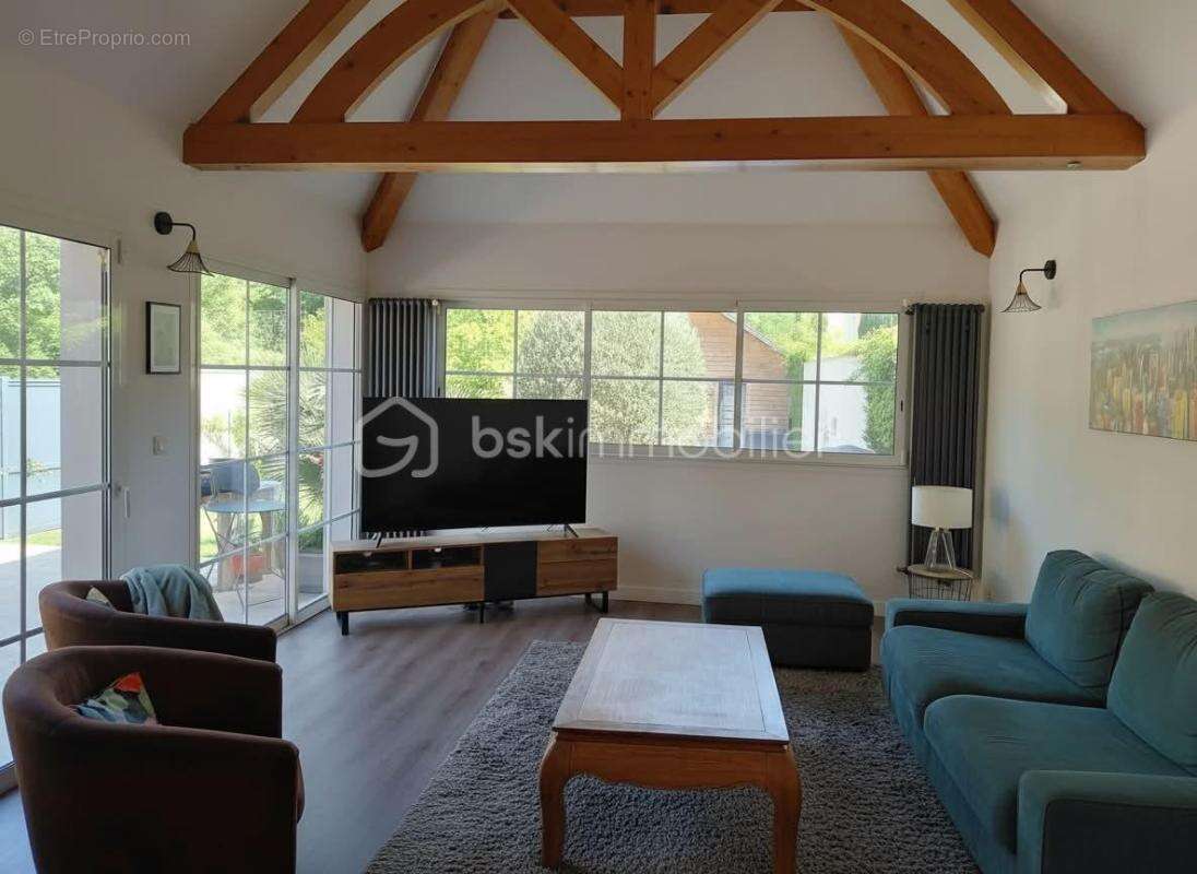 maison 5 pièces 131 m² - photo 6