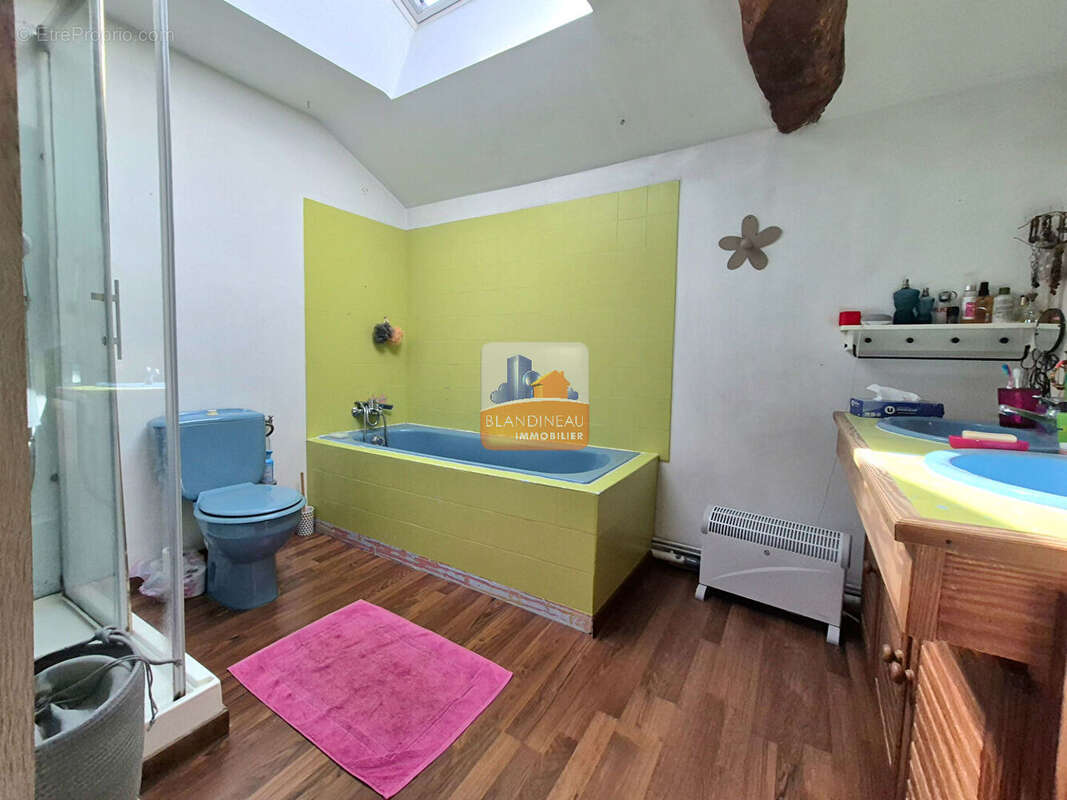 Maison à BOUGUENAIS