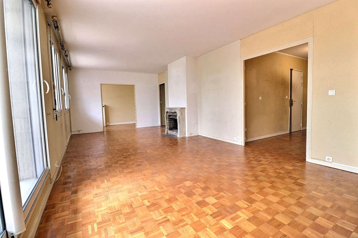 Appartement à MAREIL-MARLY