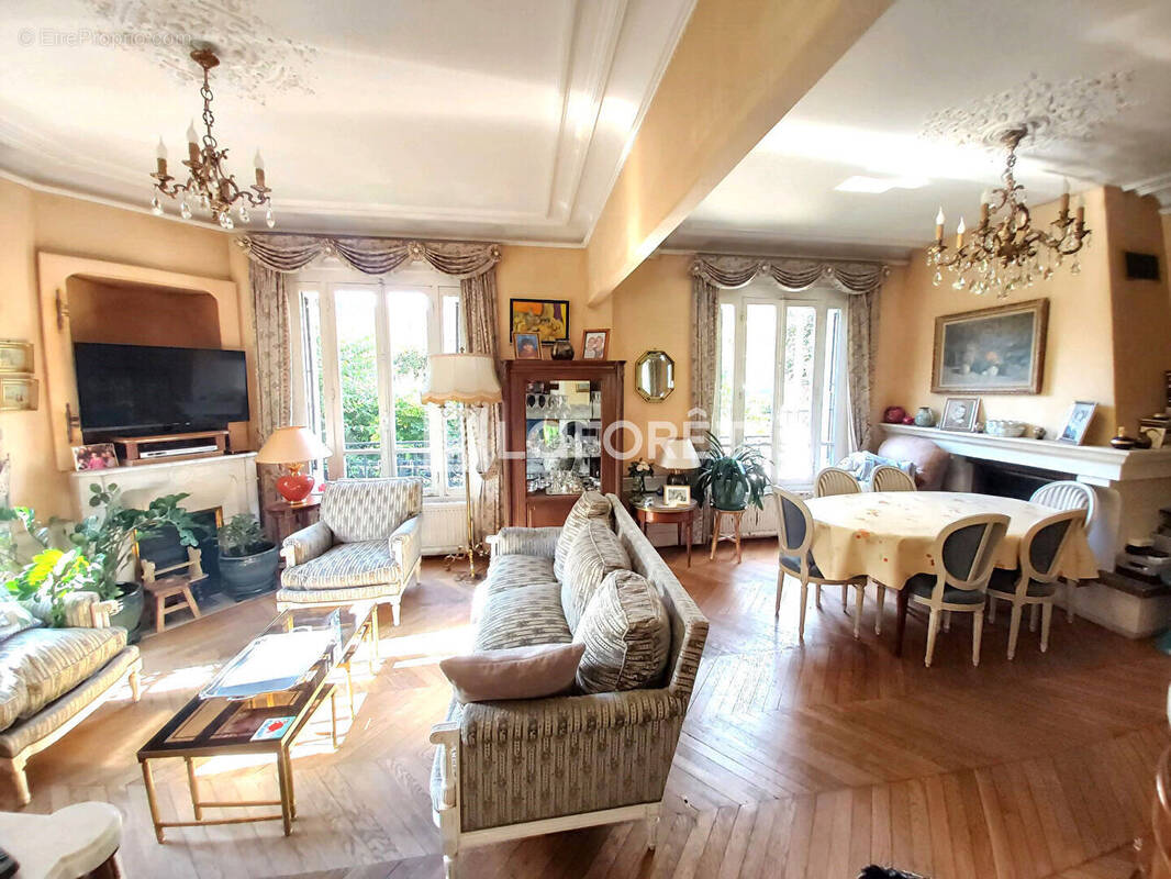 Maison à VILLEMOMBLE