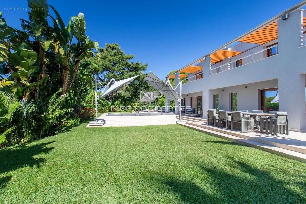 Maison à SAINT-JEAN-CAP-FERRAT