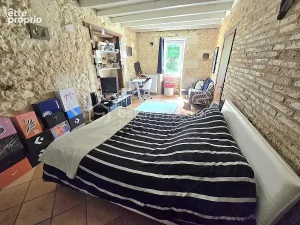 Magnifique maison en pierres renovee de 379 m2 avec 4 chambres, piscine sur un terrain de 1,8 hectares !!! - photo 25