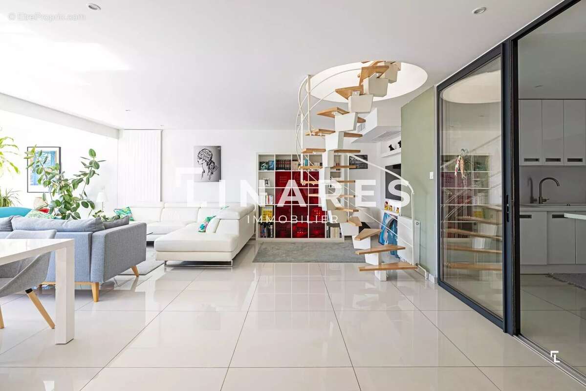 Appartement à MARSEILLE-8E