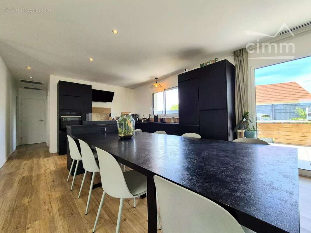 VINEUIL (41350) – Maison contemporaine de 140 m² – 5 chambres – Terrain clos – Domotique – Proche écoles - photo 4