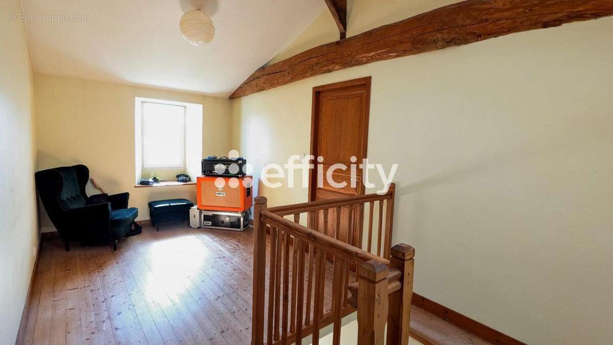 Maison à ANGEAC-CHAMPAGNE