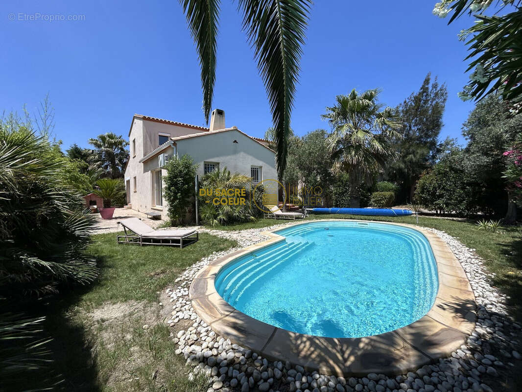 Maison à SAINT-ESTEVE