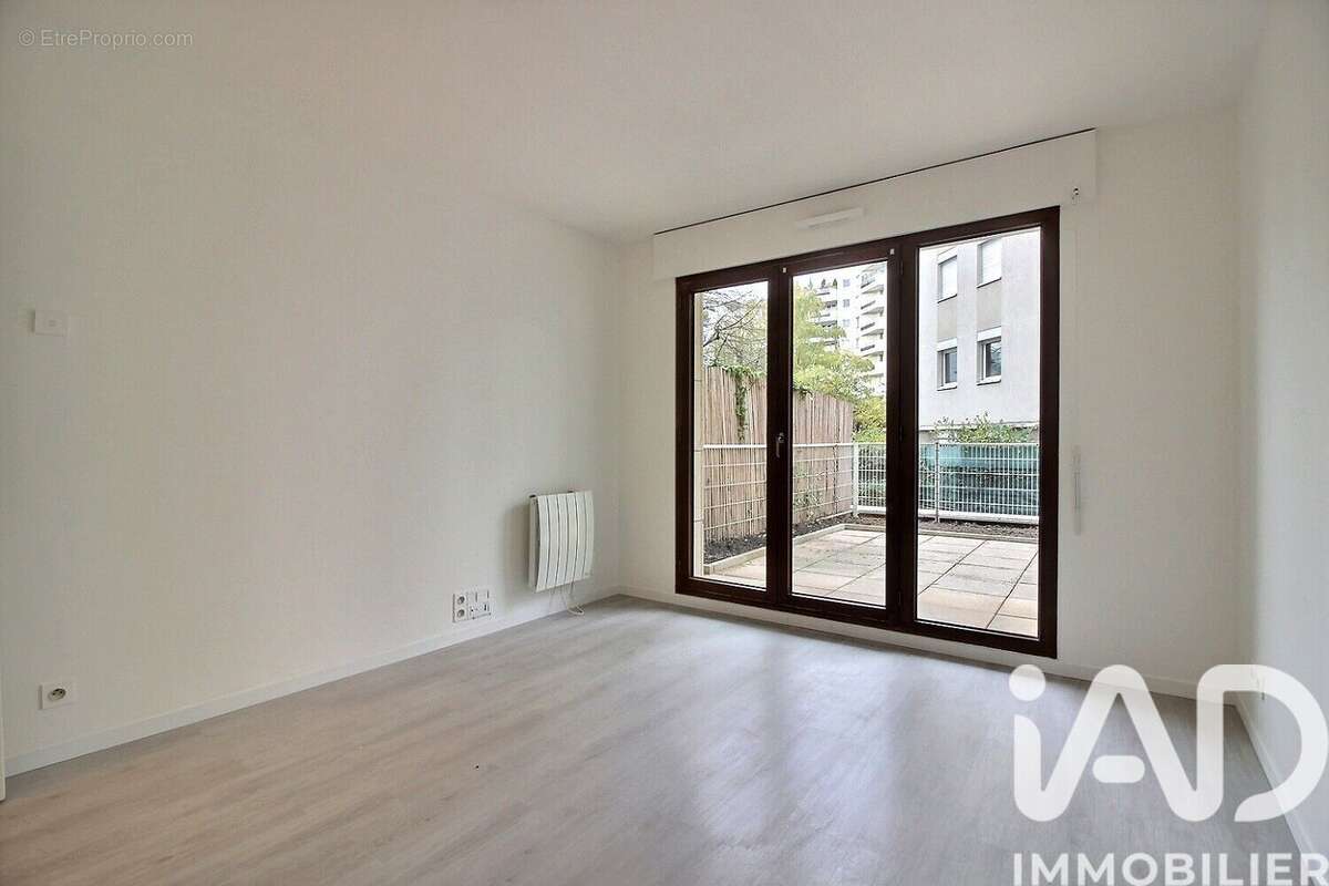 Photo 2 - Appartement à ISSY-LES-MOULINEAUX
