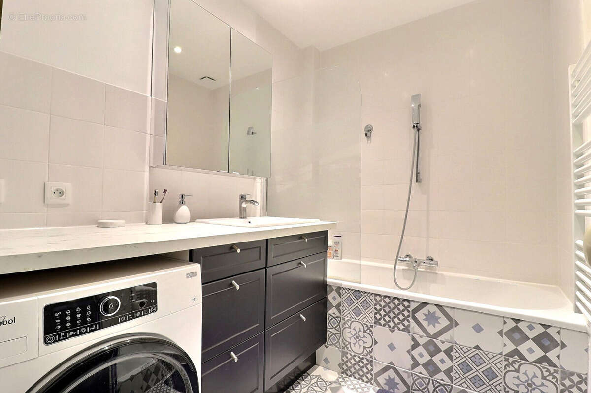 Appartement à PARIS-19E