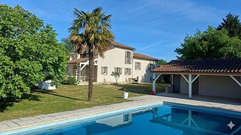 Maison à PLAZAC
