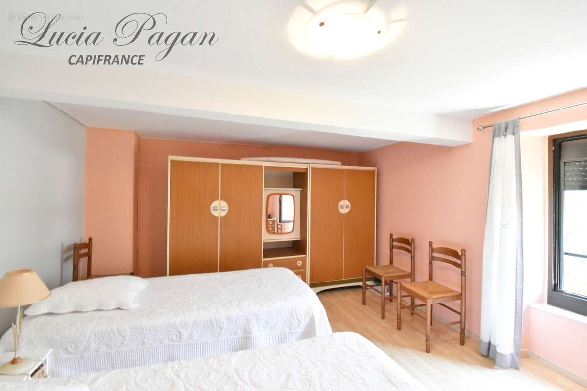 Une maison au pied du château, entre vie de village et grands espaces – Quillan - photo 5