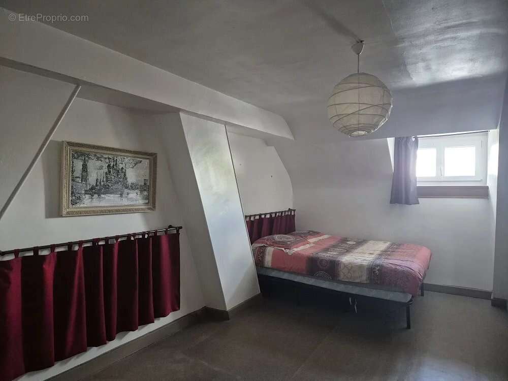 Maison à BEAUNE-LA-ROLANDE