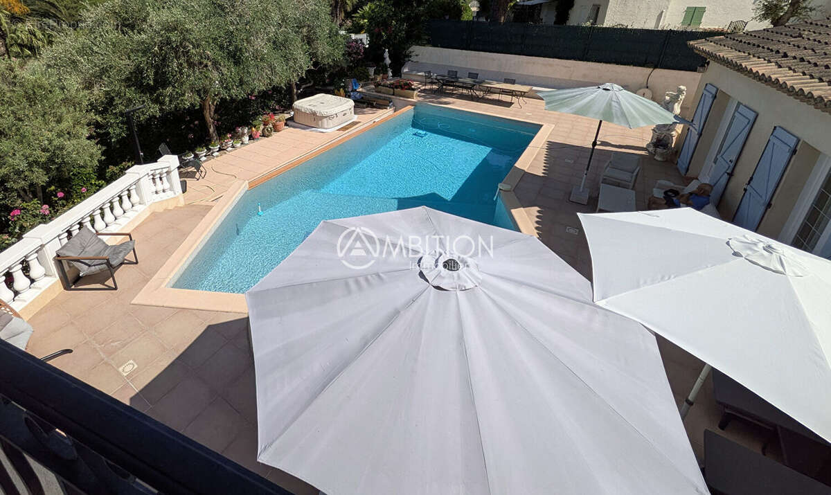 FREJUS (83370) Superbe villa familiale de 5P avec piscine, garage. - photo 8