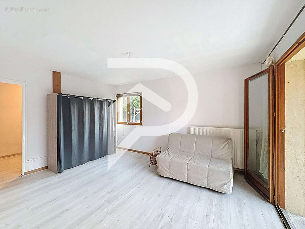 Maison à MONTELIMAR